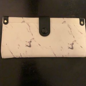 Black and marble Charming Charlie Wallet
